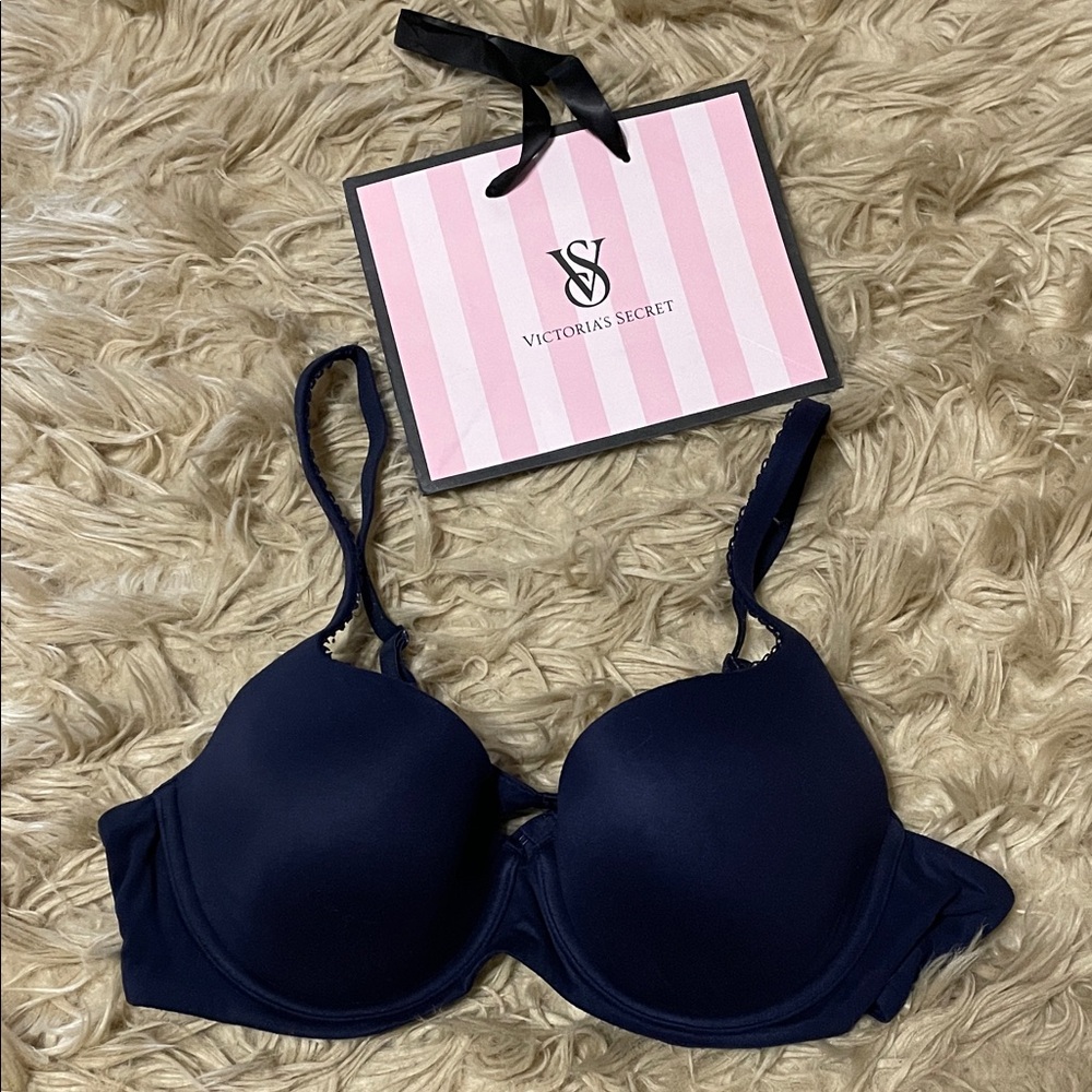 Body By Victoria’s Secret Navy Blue Bra